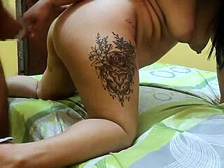 Rálőttél a seggemre, te perverz. Nagy seggű kurva hotelben megdugva forró idegennel