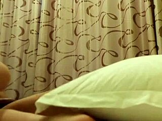 In chengdu qingyang district, yuan jingjing meets a gay guy