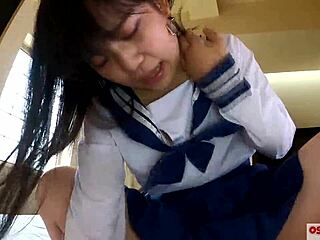 luštna japonska cosplay punca 18+ brizga in se divje nagača