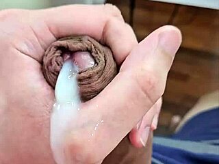 귀여운 브라질 트윙크 두꺼운 자지 홈메이드 페티시