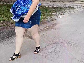 Wow! Big Ass MILF Bending Over at the Park Today!