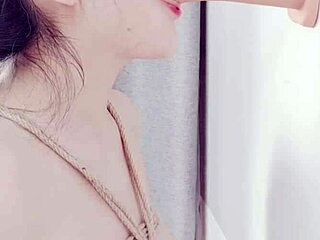 享受快乐的痛苦惩罚 粗糙麻绳 裸体捆绑 假阳具深喉 捆绑强制高潮 嗨颜高潮颜翻白眼 舔高潮射液女性射精 炮机 虐乳 分穴器 阴唇夹 女奴开发