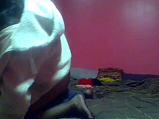 Bold Cowgirl Riding Leads To Intense Squirt With Friend