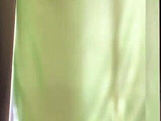 Venezuelan Escort Provides Detailed Companionship Services in Professional Setting