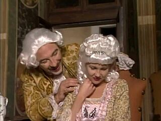 Vau! Gamaianis dve noči kostumskega analnega užitka!