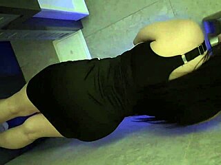 picking up cute girl we went to eat and then he ended up paying for everything with a good fuck