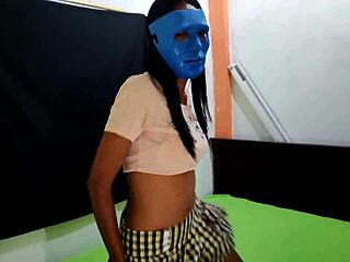 morena estudiante sends homemade porn to professor for halloween