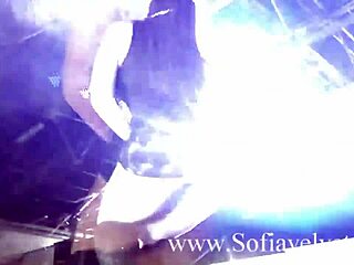 Sexy Mexicanas dancing wildly!