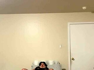 Exciting Hot Pussy Receives Cum in Intense Action