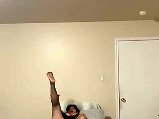 Exciting Hot Pussy Receives Cum in Intense Action