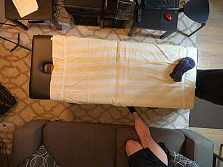 Gigi Breeze Top Massage Fetish