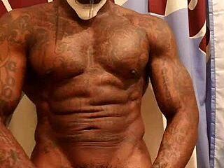 Hallelujah Johnson Worships Massive Black Cock Intensely