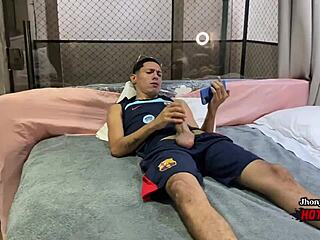 primo hetero jerking off, i relieve him