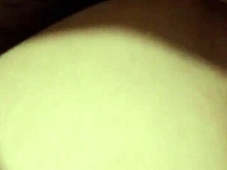 lilsquirt1733 and mr jonez are playing with my wet pussy, getting it so squirty 😍