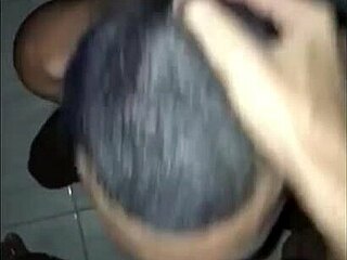 Raw bareback action in the barbershop 😏