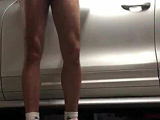 Gym VOYEUR SPYING on GAY cock action in the garage