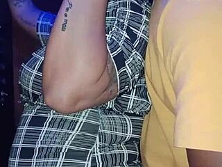 Natural hottie rides to cumshot after fingering