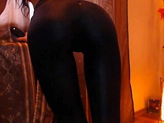 Petite brunette dances in spandex leggings on webcam