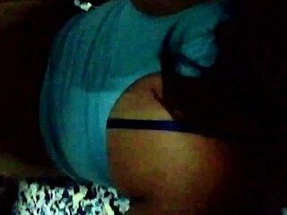 Mexican prostitute Evelin engages in detailed encounters