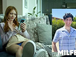 Styv mamma blir påkommen med att runka av styvdotter i köket