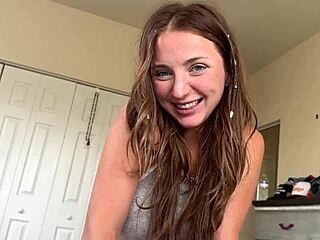 Hermanastra Macy Meadows se corre a chorros para subirme el ánimo