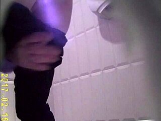 美しいマンコの放尿をクローズアップで捉えたコレクション