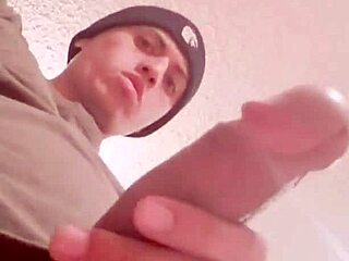chacal corneador de ecatepec masturbates with big cock