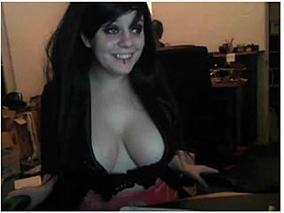 Sexy Emo Girl Piercing Boobs