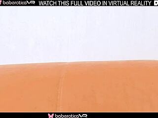 roxanne's solo show in vr, her wet pussy on display