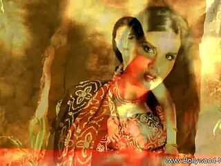 Eastern Indian Milf Dancer Exposed 😘