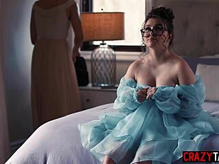 Leana Lovings Licks Gizelle Blanco's Perfect Curves