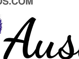 Sexy slim thick ebony queen cums hard