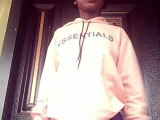 Crazybitch Gives Advice On Sexiness With Dirty Talk