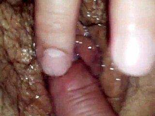 The asian amateur with WET PUSSY CUMS from FINGER FUCKING