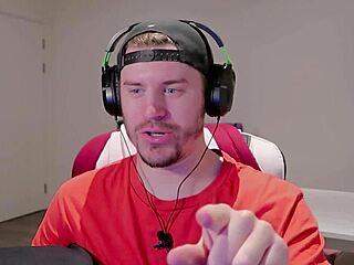 Girls Have Pillow Fight During Lockdown Fap Ceo Uncensored