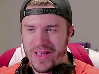 Girls Have Pillow Fight During Lockdown Fap Ceo Uncensored