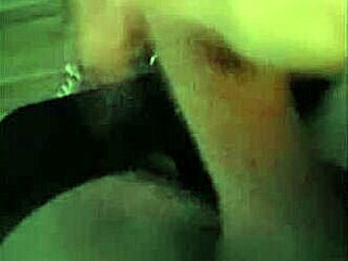 lucky stranger receives nude photos from sexy teen model joyliii