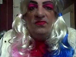 Bisexual crossdresser intensely enjoys tasting his own piss.