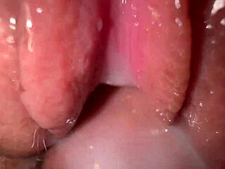 ¡Primer plano extremo! Follando un coño apretado de jovencita con un final cremoso increíble