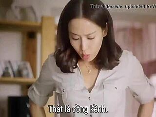 Дијеп Лам Анх тестира нови вибрирајући чип у секси вијетнамској сцени