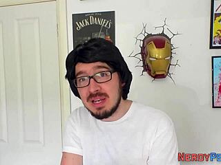 Yorkshire geek gets head from tattooed brit