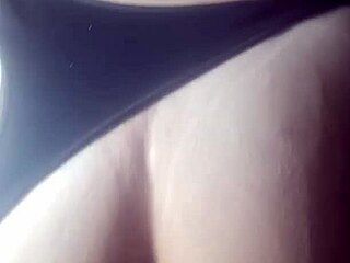 me and my lover likes to record ourselfs spreading ass