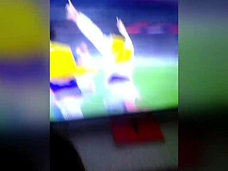 me follo a mi hermanastra mientras vemos el juego de alemania vs japon 1-2 que rico es follarla pov