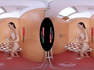 i enjoy the shower allurement with anna