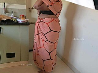 Holy crap! Tamil house owner jerks off in front of maid Sasikala in kitchen!