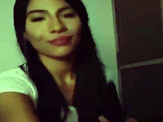 Victoria Lopez Dances on Bigo Live Instagram!
