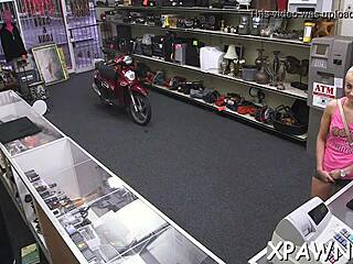 Slut Lusts Over Rough Cock In Amateur Video