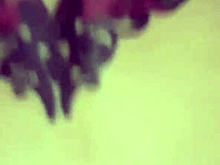 Chantaje a ex novia convertida en bhabhi para anal en cocina con sari. ¡Su culo lo pedía!