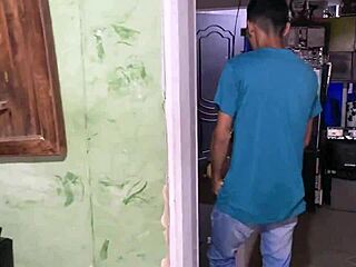 I’m pounding my hermanastra’s tight coño hard and can’t stop until I finish inside!