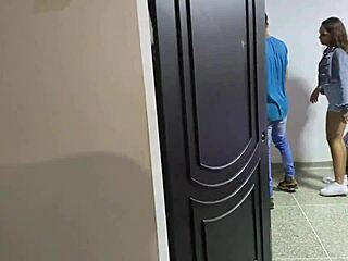 I’m pounding my hermanastra’s tight coño hard and can’t stop until I finish inside!